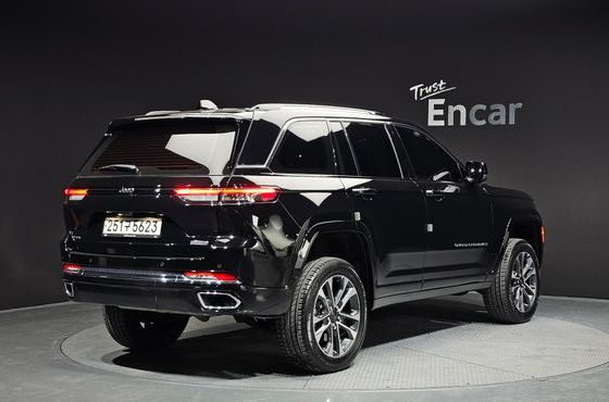 Jeep Cherokee 3.6 Overland — пробег 37 019 км — фото 2 из 5