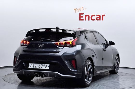 Hyundai Veloster 1.6 Turbo Sport Core — пробег 98 976 км — фото 2 из 5