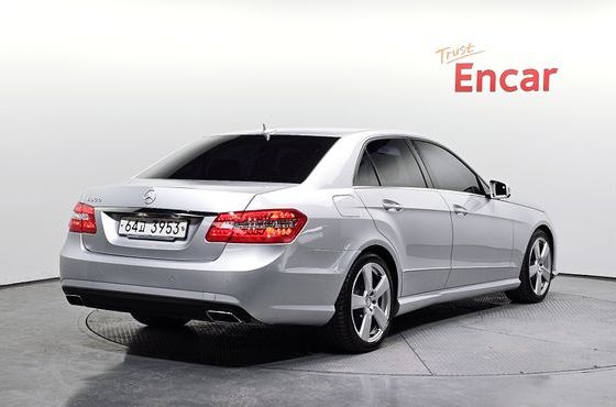 Mercedes-Benz E-Class E300 Avantgarde Sports Package — пробег 178 429 км — фото 2 из 5