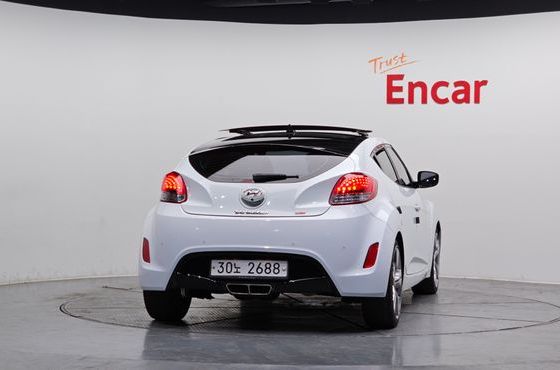 Hyundai Veloster DCT Pack — пробег 72 860 км — фото 4 из 5