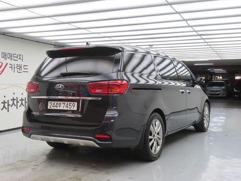 Kia Carnival 9-Seater Noblesse Special — пробег 59 993 км — фото 4 из 5
