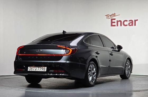 Hyundai Sonata 2.0 Premium Plus — пробег 100 420 км — фото 2 из 5
