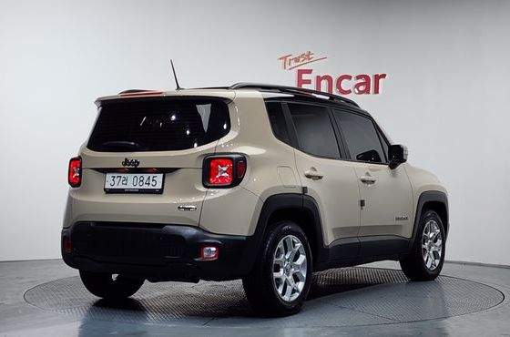 Jeep Renegade 2.4 Longitude — пробег 45 233 км — фото 2 из 5