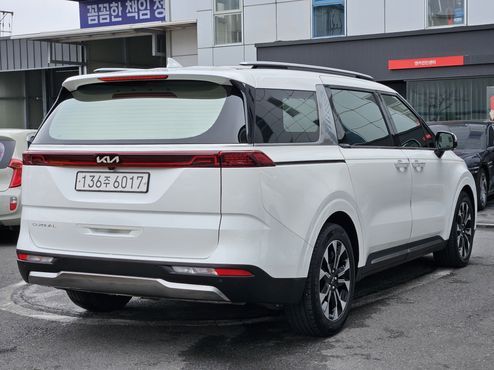 Kia Carnival Diesel 9-Seater Signature — пробег 103 578 км — фото 4 из 5