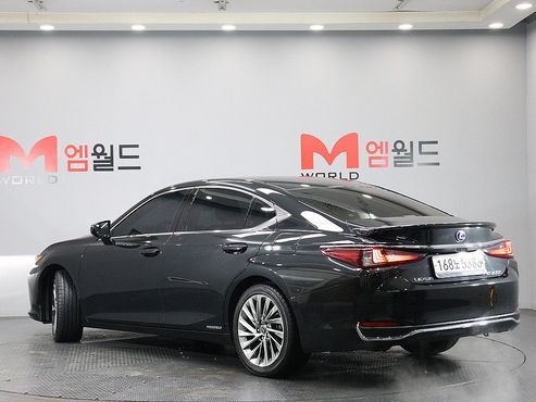 Lexus ES Executive — пробег 69 023 км — фото 4 из 5
