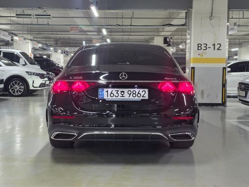 Mercedes-Benz E-Class E300 4MATIC AMG Line — пробег 15 000 км — фото 5 из 5
