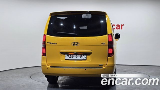 Hyundai Starex 4WD 12-Seater Wagon CVX Luxury — пробег 150 559 км — фото 4 из 5