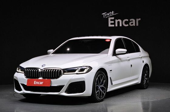 BMW 5-Series 530e M Sport — пробег 86 152 км — фото 1 из 5