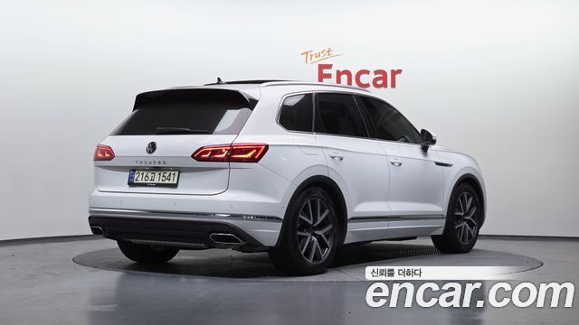Volkswagen Touareg 3.0 TDI Prestige — пробег 37 423 км — фото 2 из 5