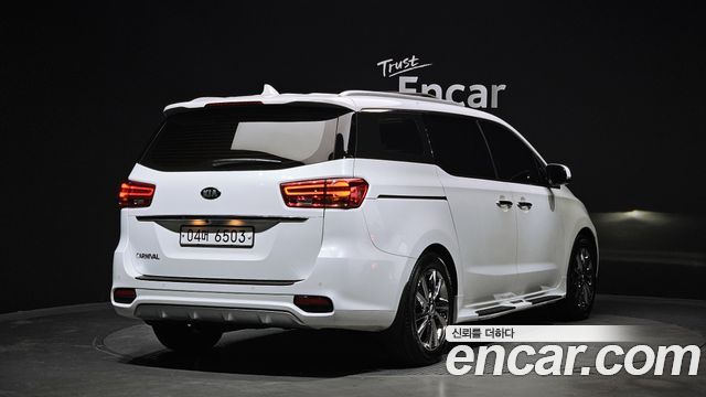 Kia Carnival из Кореи Encar