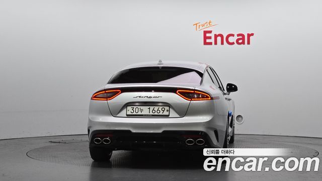 Kia Stinger из Кореи Encar