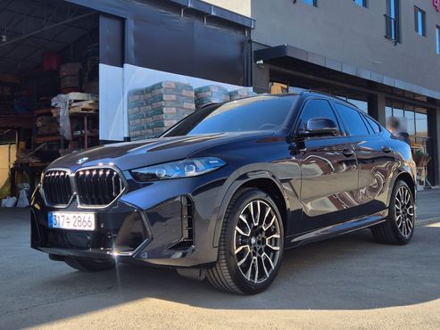BMW X6 xDrive40i M Sport — пробег 1 320 км — фото 2 из 5