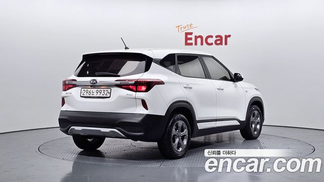 Kia Seltos из Кореи Encar