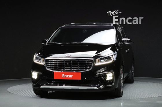 Kia Carnival 9-Seater Noblesse Special — пробег 81 586 км — фото 3 из 5