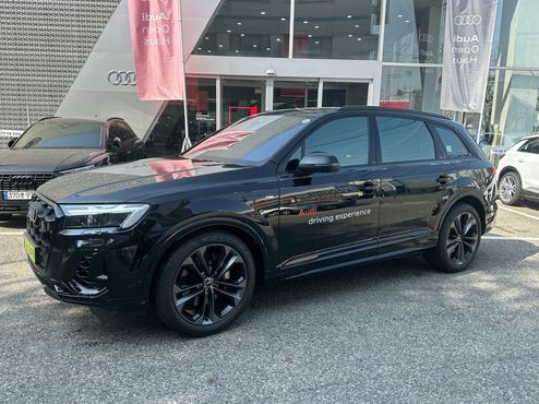 Audi Q7 55 TFSI Quattro Premium — пробег 500 км — фото 1 из 5