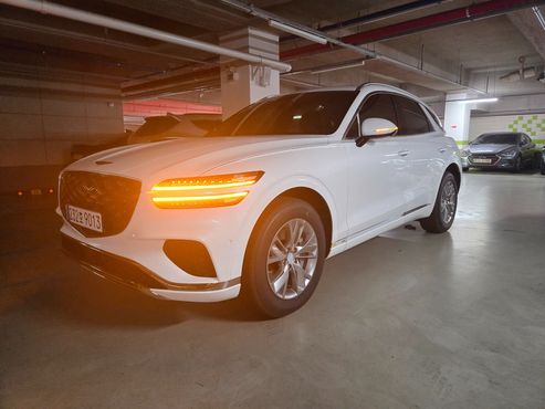 Genesis GV70 2.5T Gasoline 2WD — пробег 634 км — фото 2 из 5