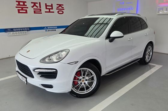 Porsche Cayenne 3.0 Diesel Platium Edition 958 — пробег 220 000 км — фото 2 из 5