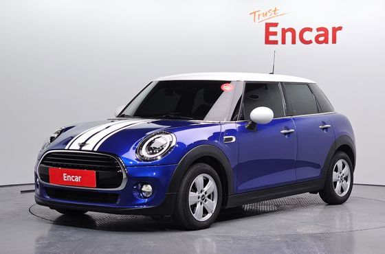 Mini Cooper 5Door Standard 3rd — пробег 72 178 км — фото 1 из 5