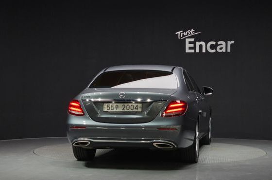 Mercedes-Benz E-Class E200 Avantgarde — пробег 101 292 км — фото 4 из 5