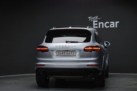 Porsche Cayenne 3.6 Platium Edition 958 — пробег 85 576 км — фото 4 из 5