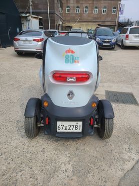 Renault (Samsung) Twizy Intens(2-seater) — пробег 5 652 км — фото 4 из 5