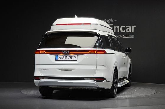 Kia Carnival 9-Seater Hi-Limousine Signature — пробег 71 172 км — фото 4 из 5