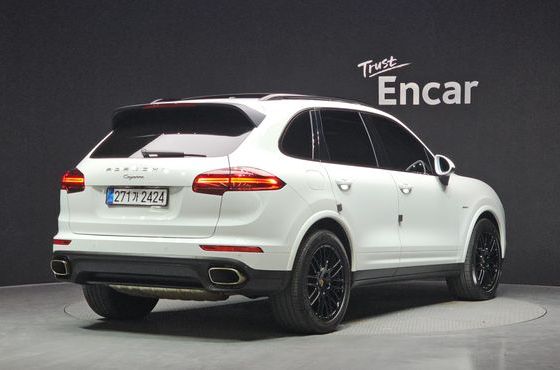Porsche Cayenne 3.0 Diesel Platium Edition 958 — пробег 101 947 км — фото 2 из 5