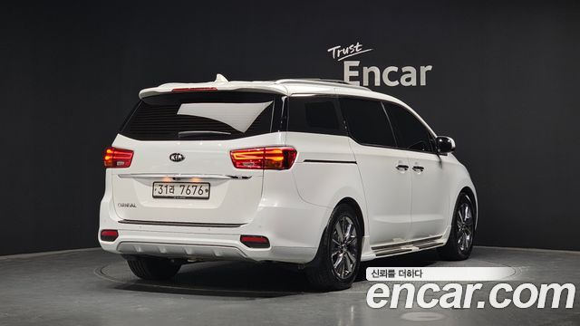 Kia Carnival из Кореи Encar