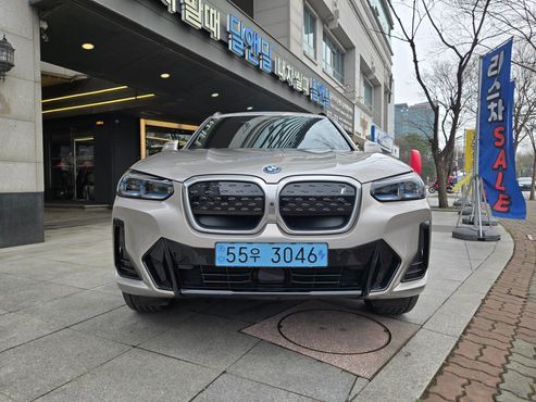 BMW iX3 M Sports — пробег 34 000 км — фото 3 из 5