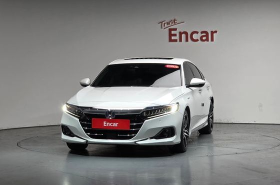 Honda Accord 2.0 Hybrid Touring — пробег 47 802 км — фото 3 из 5