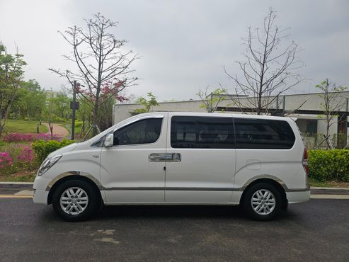 Hyundai Starex 11-Seater Wagon Modern — пробег 61 431 км — фото 2 из 5