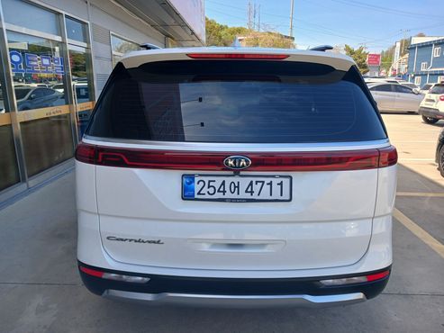 Kia Carnival 9-Seater Noblesse — пробег 95 665 км — фото 5 из 5