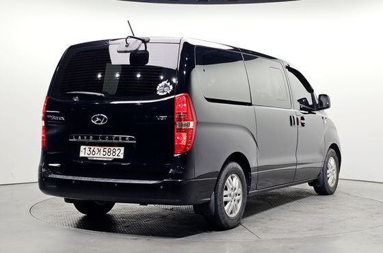 Hyundai Starex 12-Seater Wagon Smart — пробег 112 549 км — фото 2 из 5