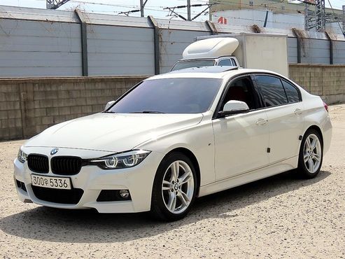 BMW 3-Series 330i M Sport Shadow — пробег 63 621 км — фото 2 из 5