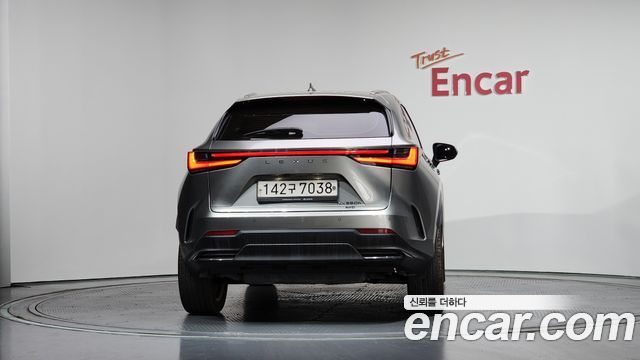 Lexus NX Premium — пробег 99 021 км — фото 4 из 5