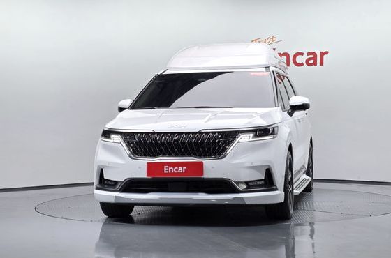 Kia Carnival 9-Seater Hi-Limousine Signature — пробег 33 255 км — фото 3 из 5