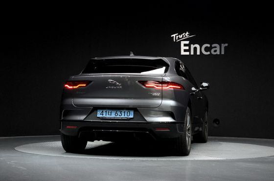 Jaguar I-PACE EV400 First Edition — пробег 48 922 км — фото 4 из 5