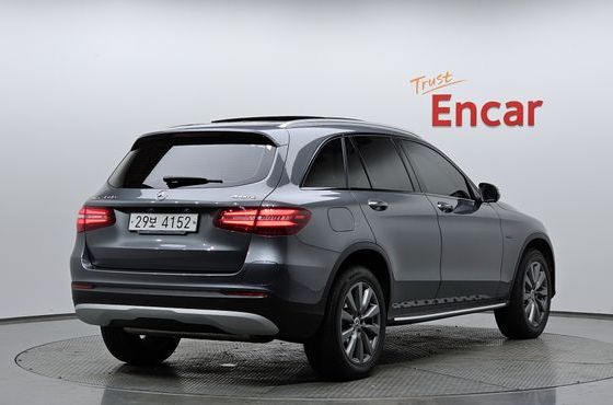 Mercedes-Benz GLC-Class GLC350e 4MATIC Premium — пробег 45 192 км — фото 2 из 5