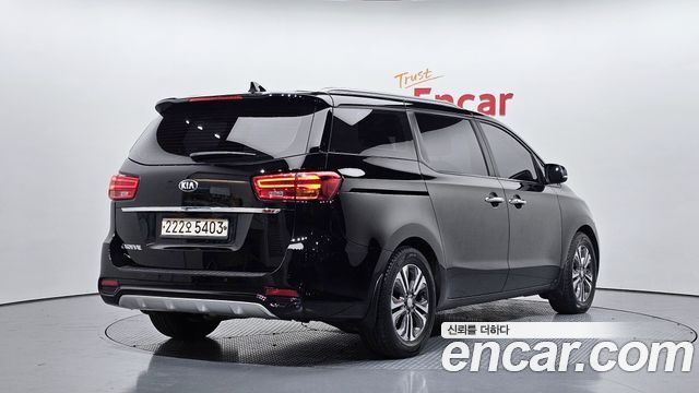 Kia Carnival из Кореи Encar