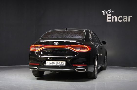 Hyundai Grandeur 2.4 Premium Special — пробег 184 404 км — фото 4 из 5