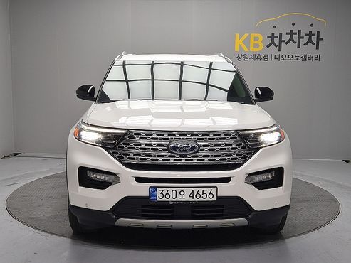 Ford Explorer 2.3 LimIted 4WD — пробег 35 990 км — фото 1 из 5