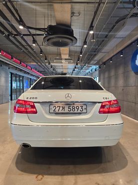 Mercedes-Benz E-Class E200 CGI Avantgarde — пробег 130 000 км — фото 4 из 5