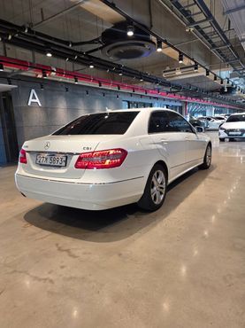 Mercedes-Benz E-Class E200 CGI Avantgarde — пробег 130 000 км — фото 5 из 5
