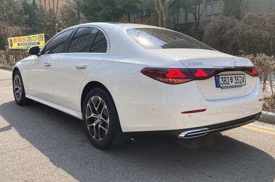 Mercedes-Benz E-Class E200 Avantgarde — пробег 500 км — фото 5 из 5
