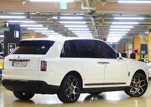 Rolls-Royce Cullinan 6.7 V12 Black Badge — пробег 15 068 км — фото 3 из 5