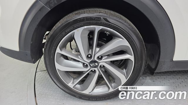 Kia Niro Prestige — пробег 102 163 км — фото 5 из 5