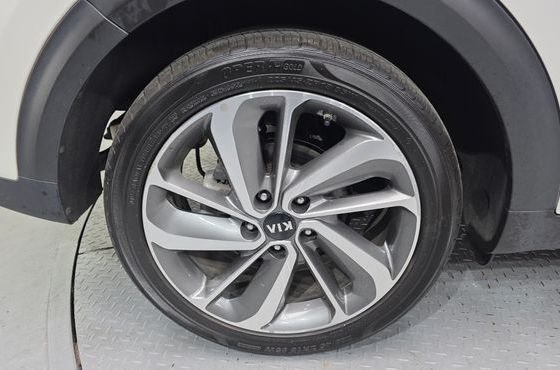 Kia Niro Prestige — пробег 102 163 км — фото 5 из 5