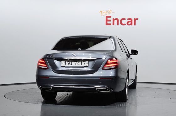 Mercedes-Benz E-Class E200 Avantgarde — пробег 85 821 км — фото 4 из 5