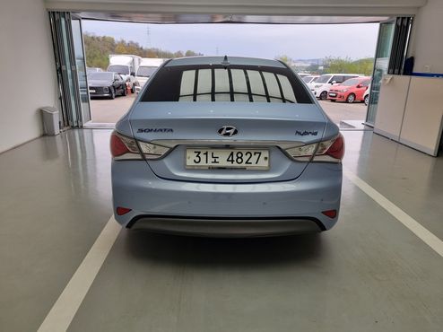 Hyundai Sonata 2.0 Royal — пробег 156 300 км — фото 4 из 5