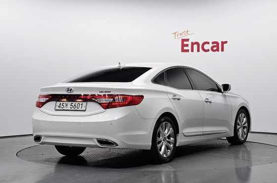 Hyundai Grandeur HG300 Royal — пробег 69 654 км — фото 2 из 5